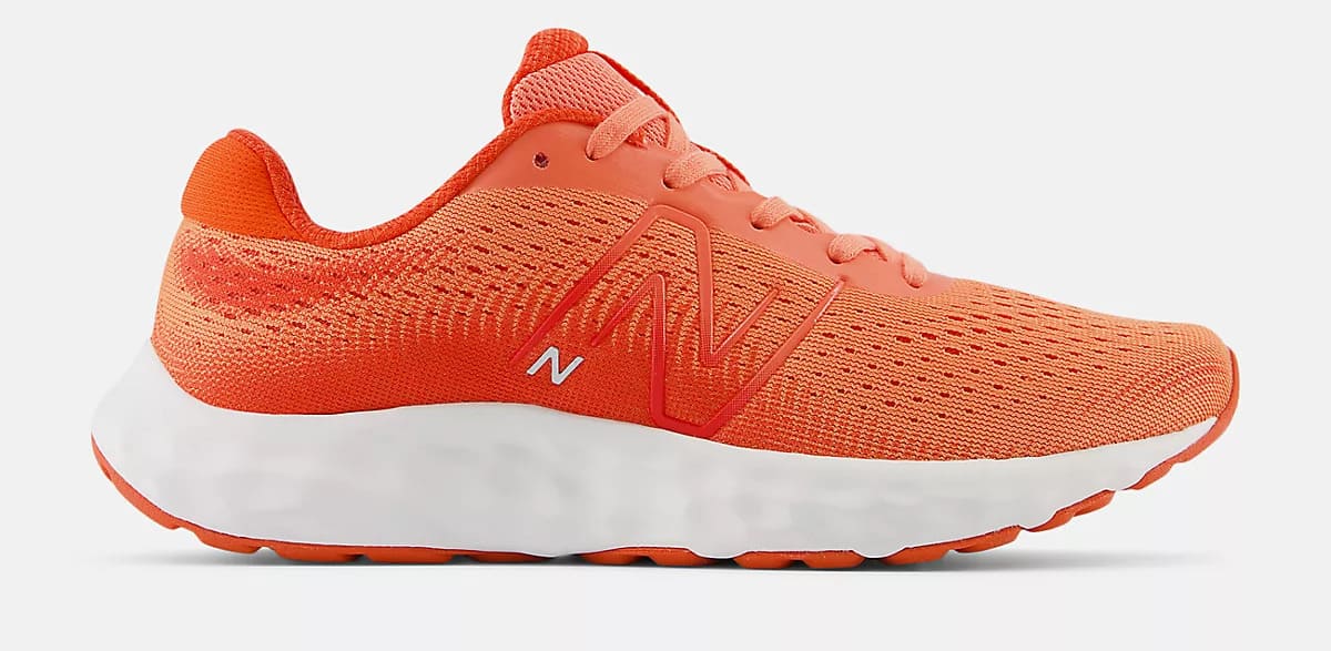 Las zapatillas naranjas 520v8 de New Balance