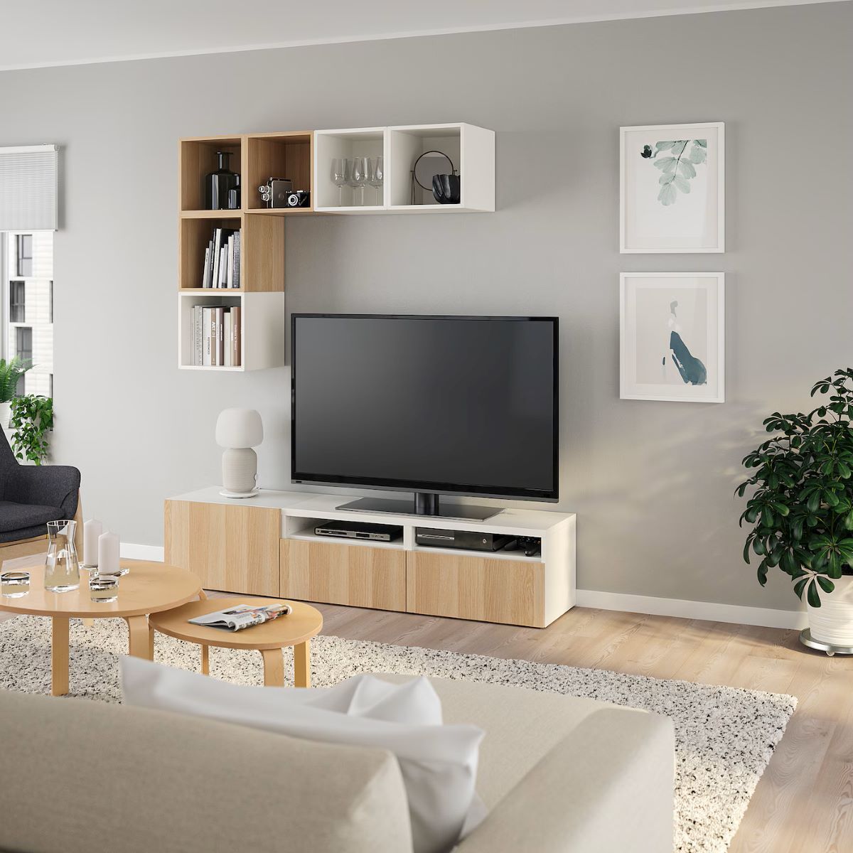 Mueble de televisión de la serie BESTÅ y EKET de Ikea
