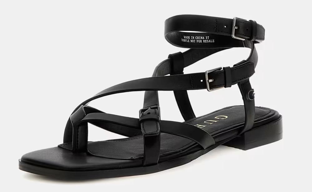 Las sandalias tamper de piel auténtica negras de Guess