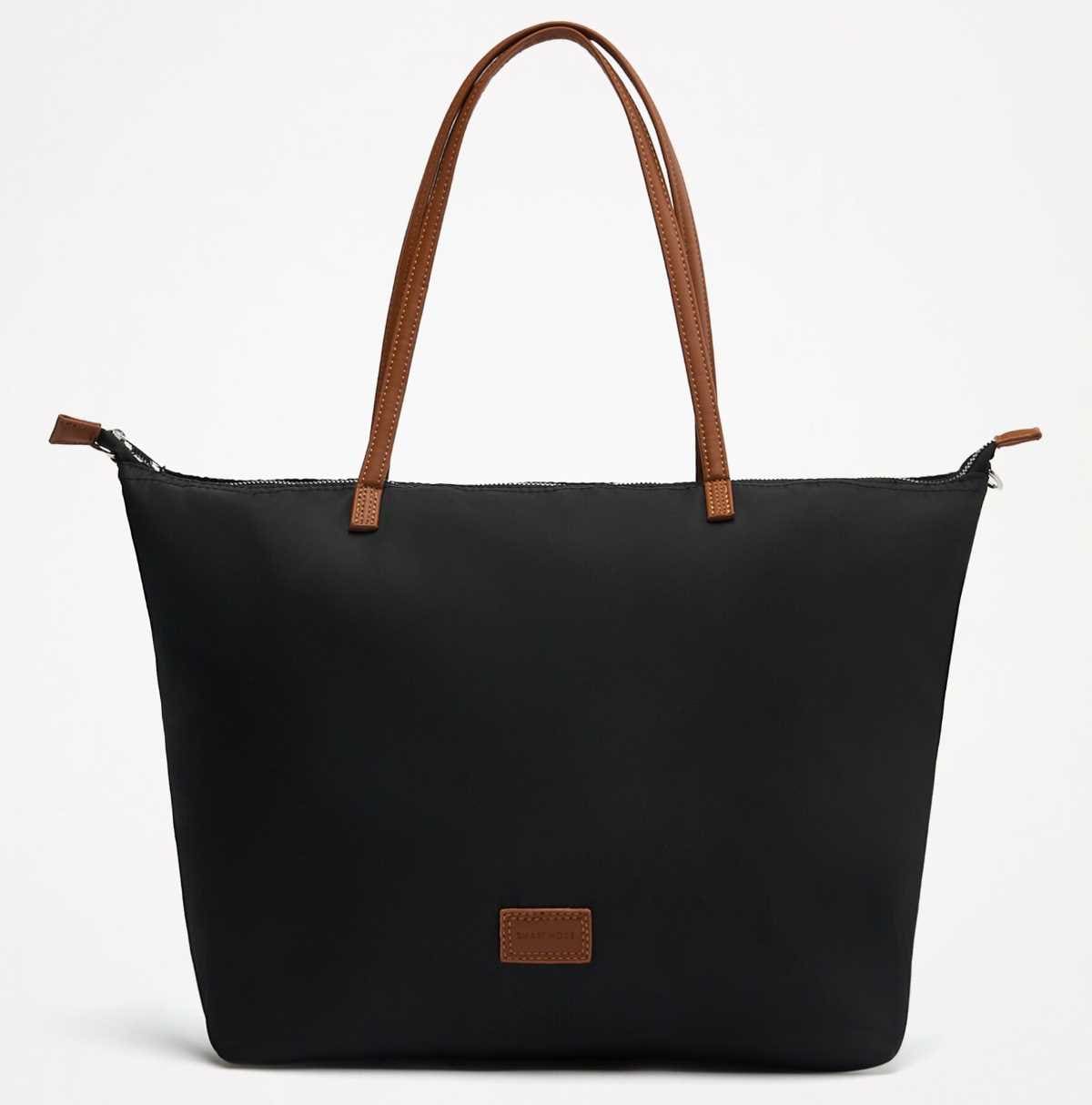 Bolso shopper grande nailon de Lefties
