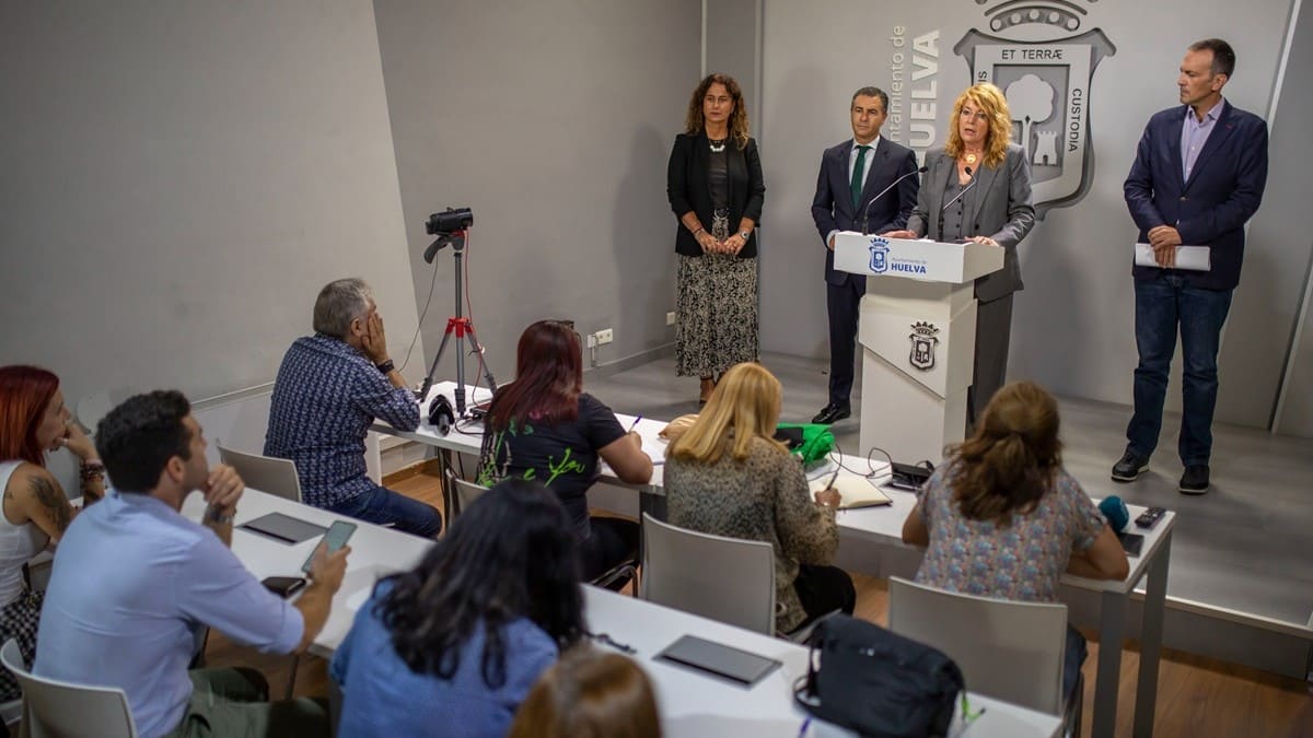 La alcaldesa de Huelva, Pilar Miranda, ha anunciado la solicitud del reconocimiento