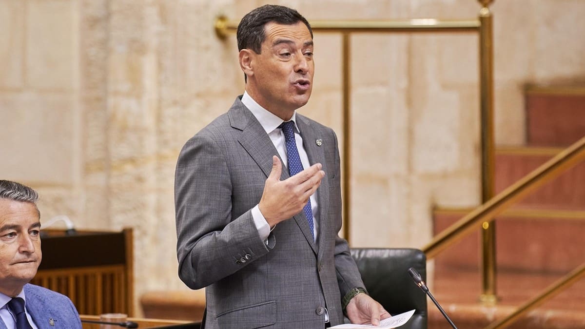 Juanma Moreno, durante su intervención | Salvador López Medina