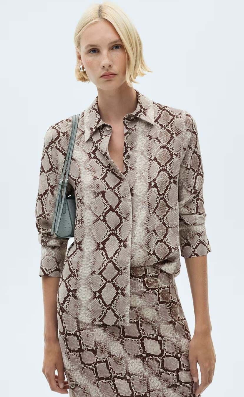 Camisa estampado serpiente de Mango