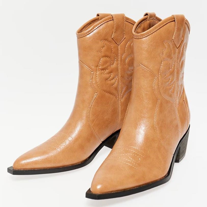 Botín cowboy de diseño clásico