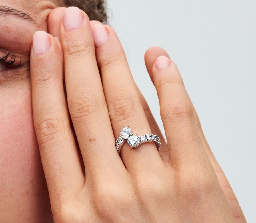 Anillo Banda Brillante Superpuesta de Pandora