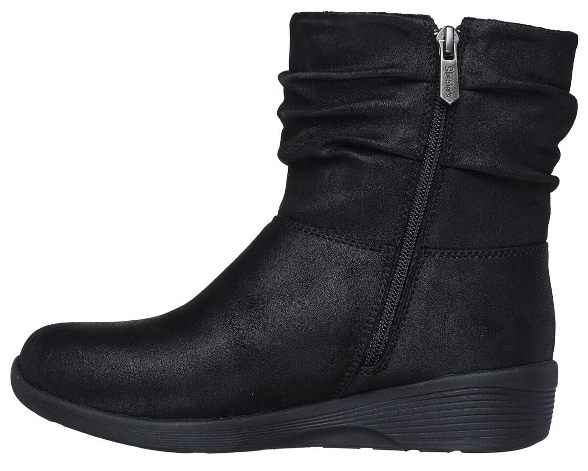 Las nuevas botas de piel negras Arya - Fashionista de Skechers