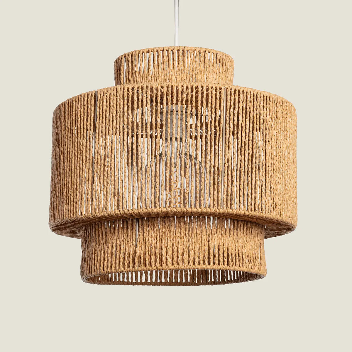 La lámpara colgante de papel trenzado Neka Natural Ledkia de Leroy Merlin
