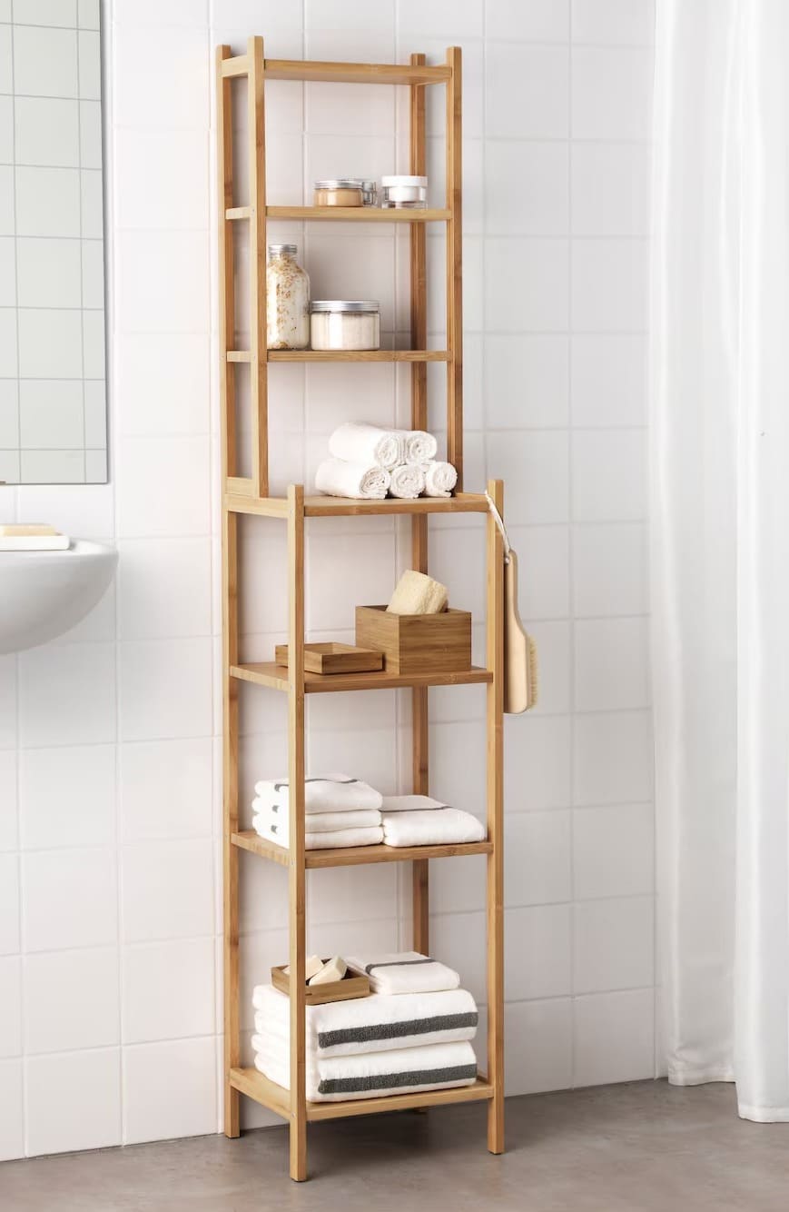 La estantería de bambú para el baño RÅGRUND de Ikea