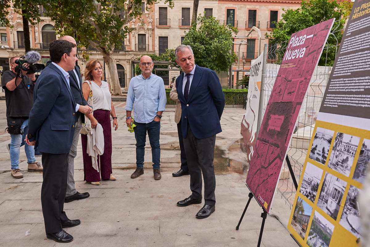 José Luis Sanz anuncia el inicio de las obras en la Plaza Nueva | Salvador López Medina para El MIRA