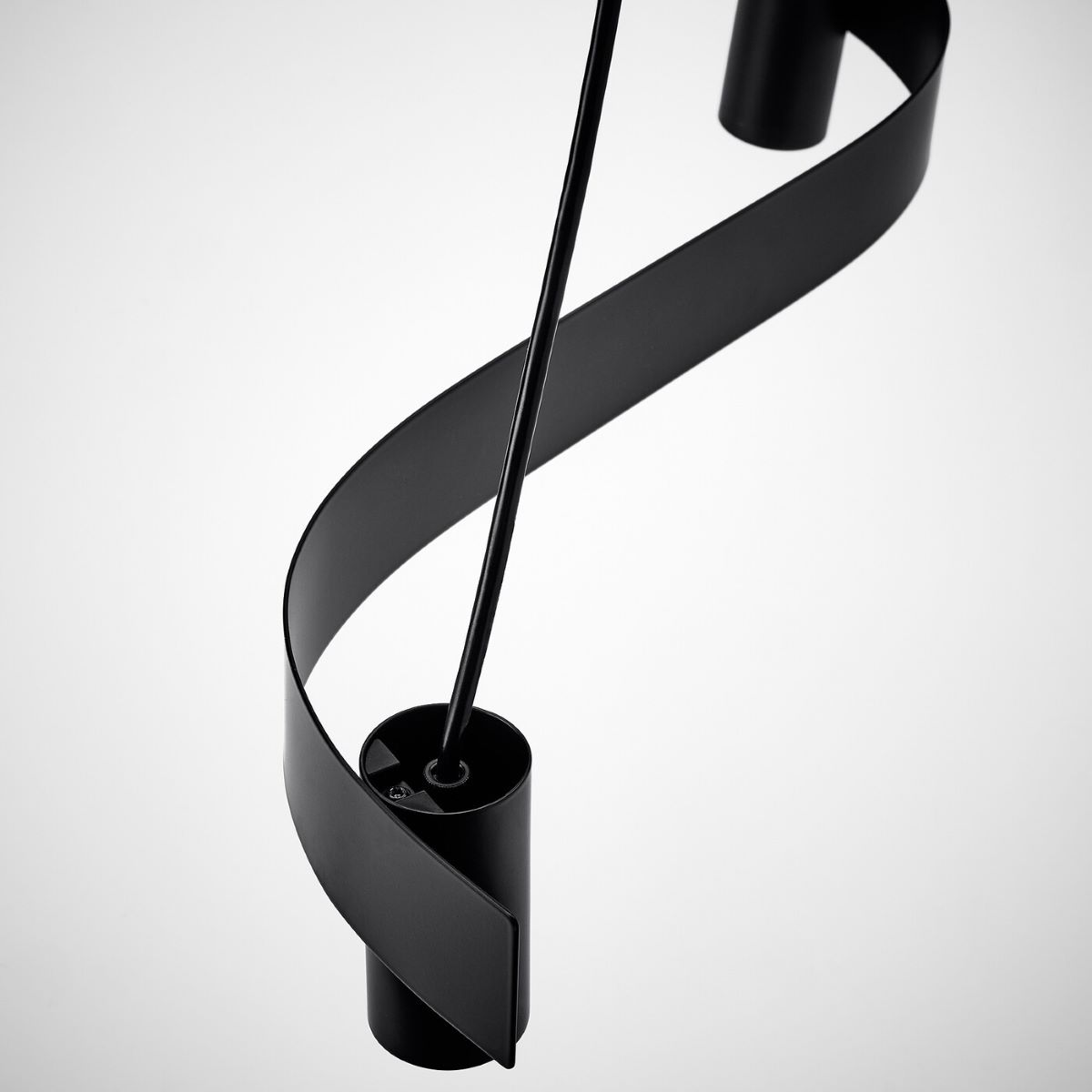 Lámpara de techo de la serie ACKJA y MOLNART de Ikea