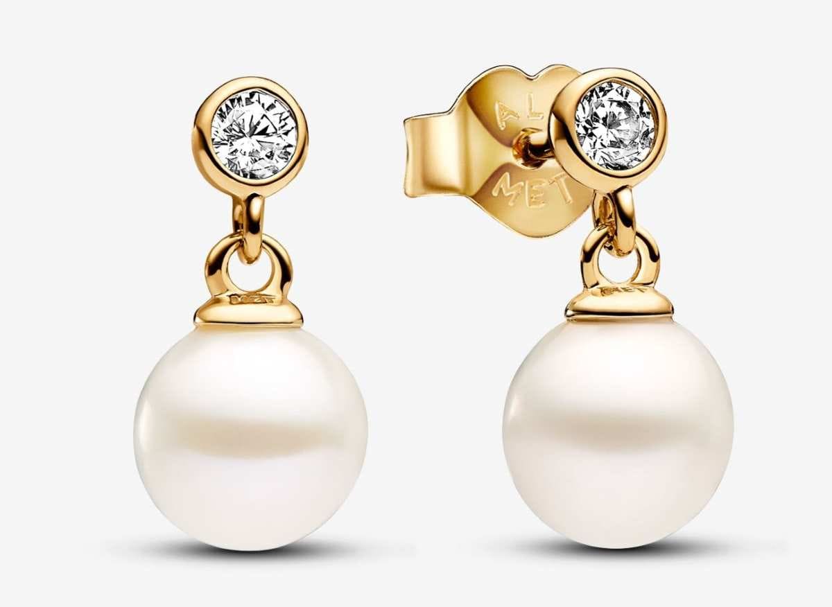 Conjunto de Regalo Collar, Pendientes y Anillo Perla Cultivada de Agua Dulce Dorado de Pandora