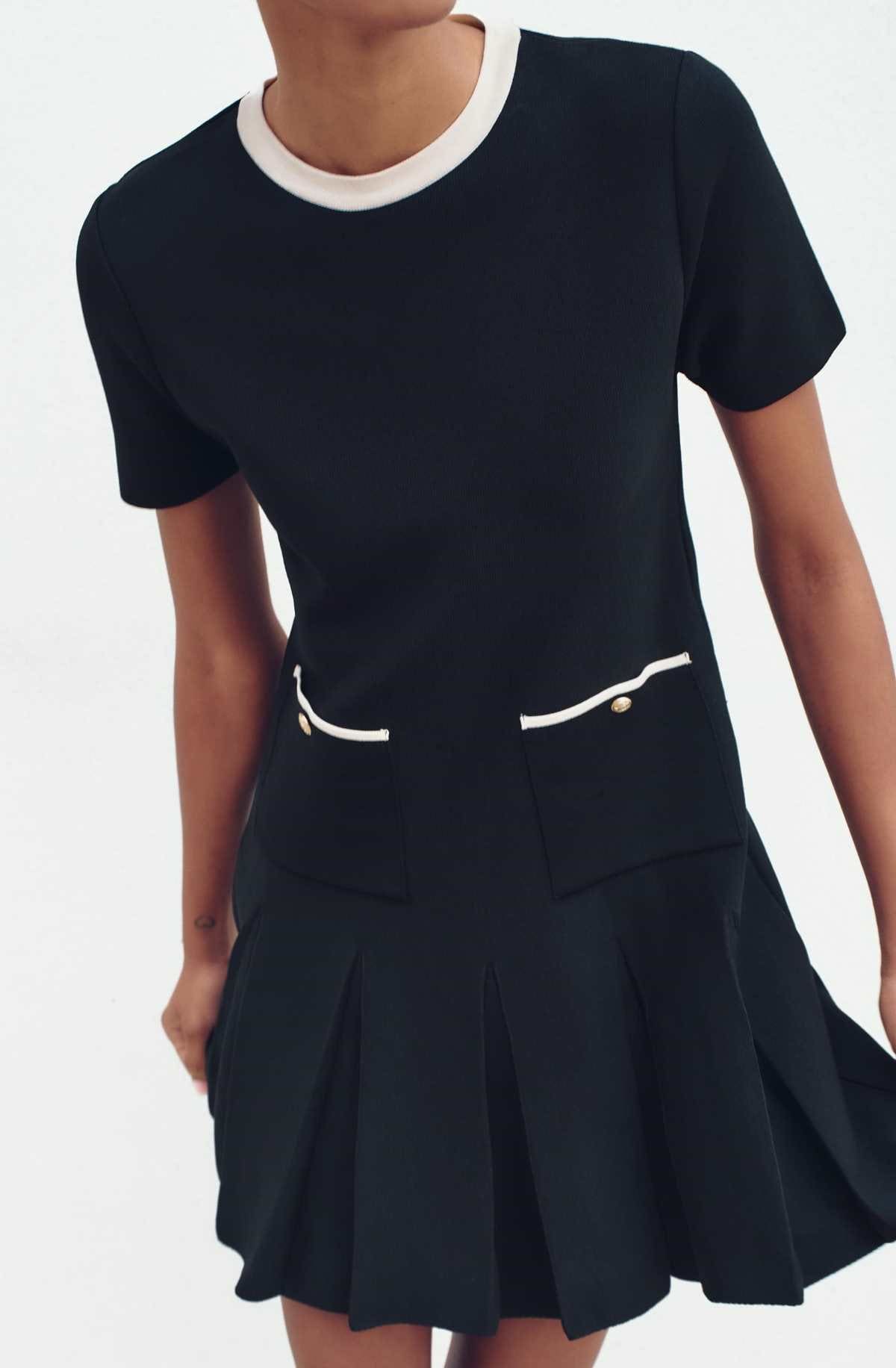 Vestido corto punto tablas de Zara