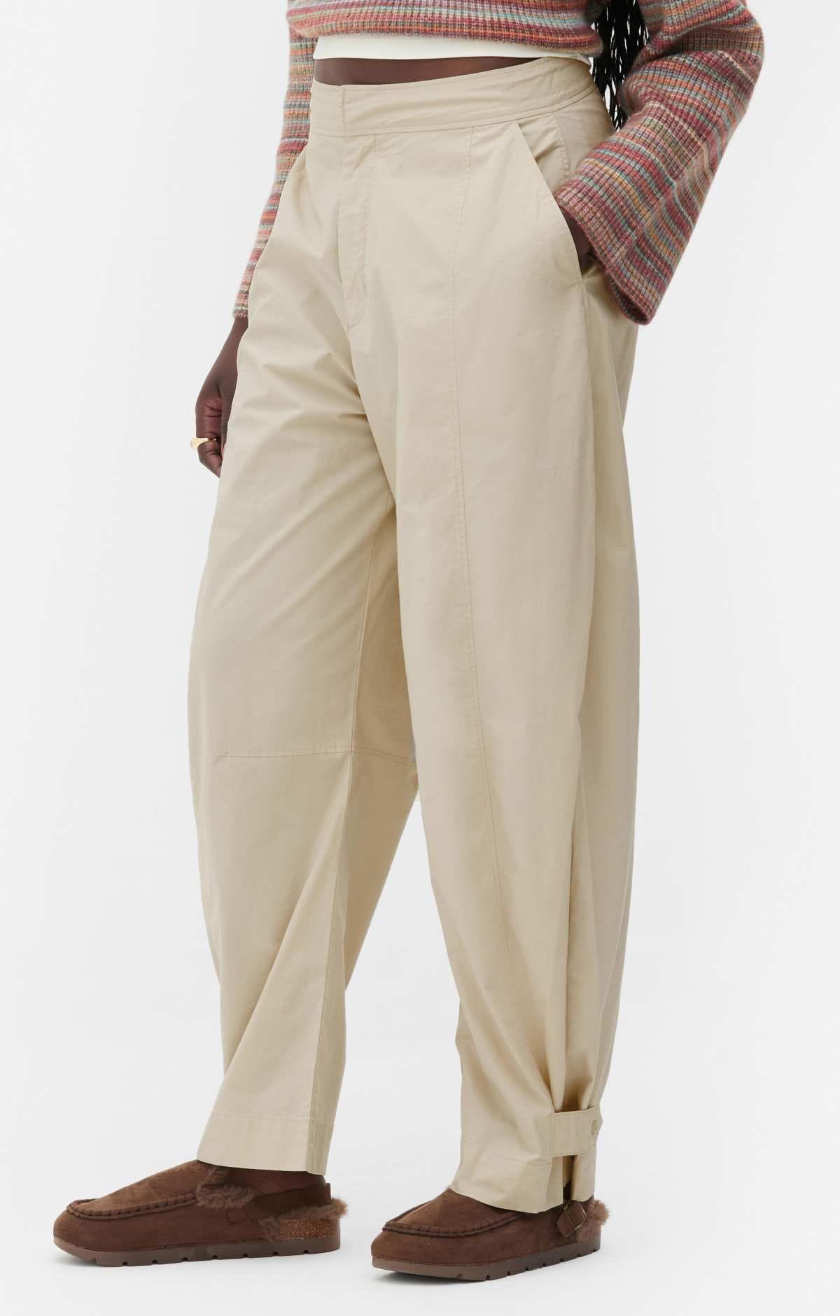 Pantalón bombacho de estilo militar de Rita Ora de Primark