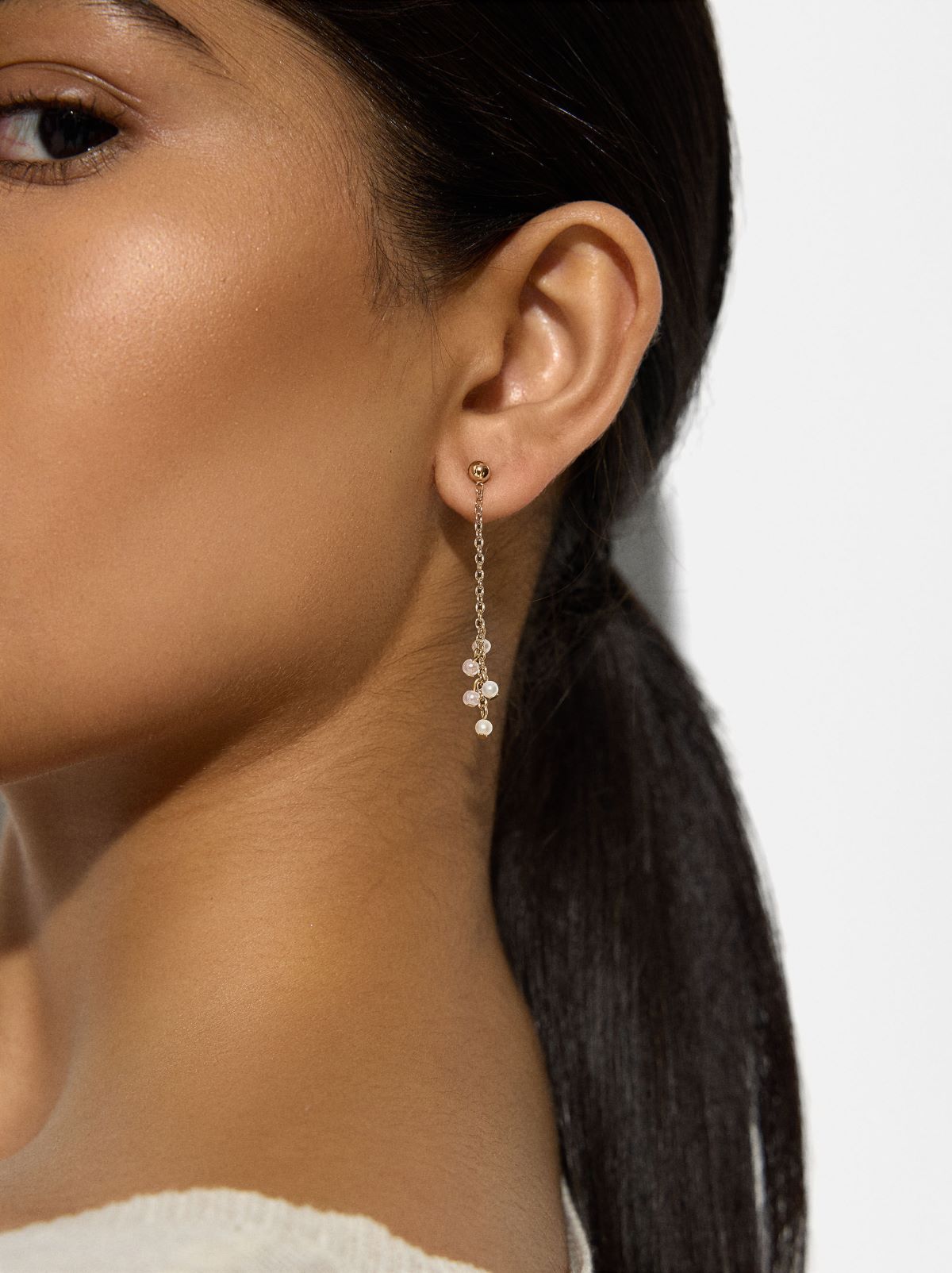 Pendientes brincos largos de perlas de Parfois