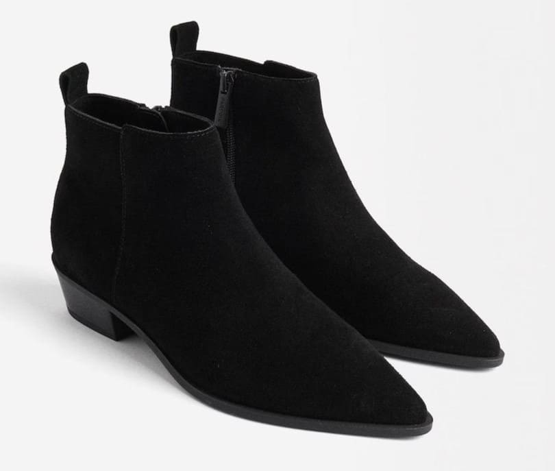 Botines de piel con puntera afilada y cierre de cremallera en liso