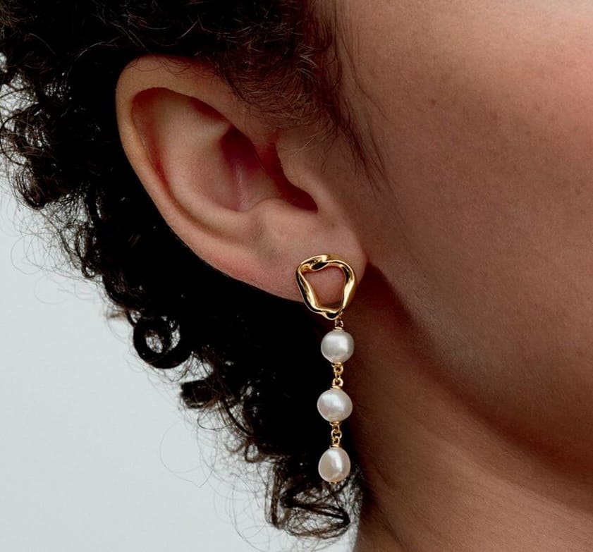 Pendientes Colgantes Círculo Forma Orgánica y Perlas Cultivadas de Agua Dulce Barroca de Pandora