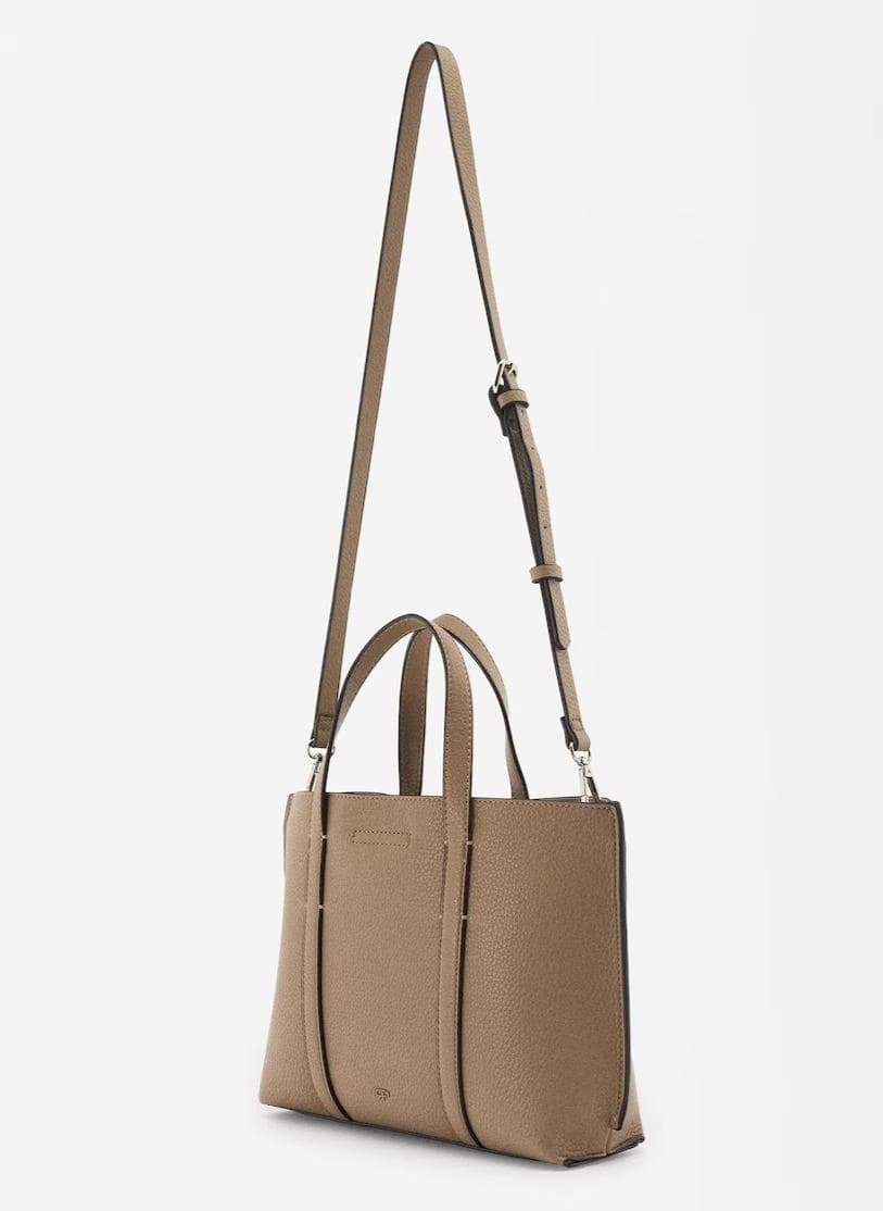 Bolso de mano estilo tote convertible a bandolera con cierre de imán en liso