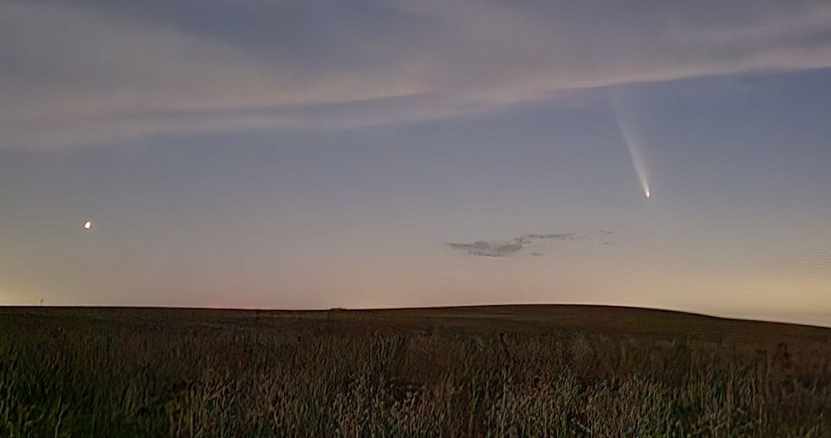 El 'cometa del siglo' visto desde la Campiña de Jerez | Ignacio Rodríguez