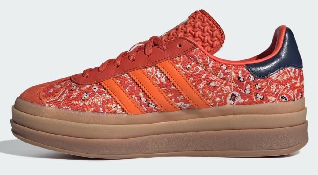 Las nuevas zapatillas Gazelle Bold rojas con estampado floral de Adidas