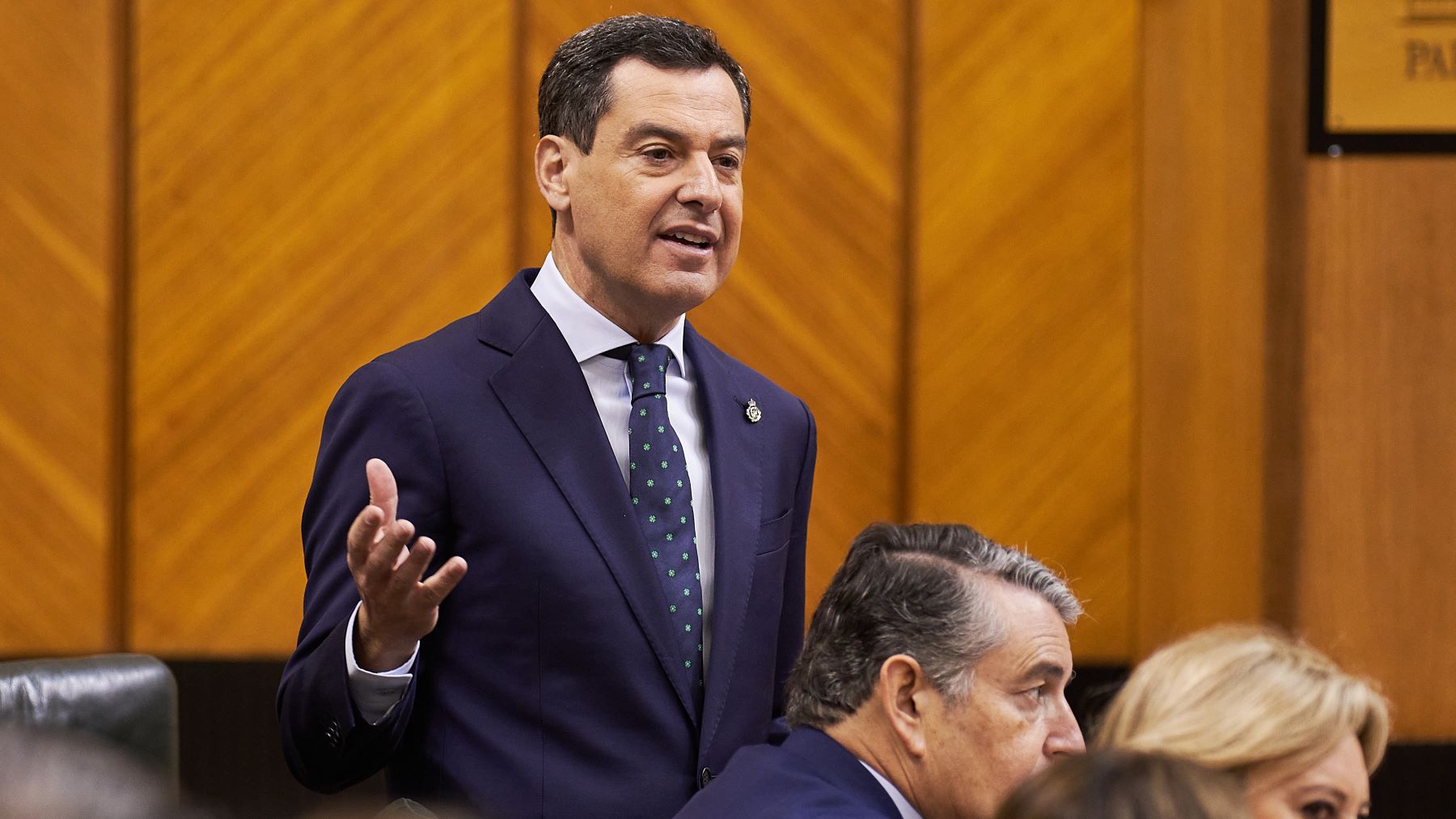 Juanma Moreno en el Pleno del Parlamento de Andalucía | Salvador López Medina