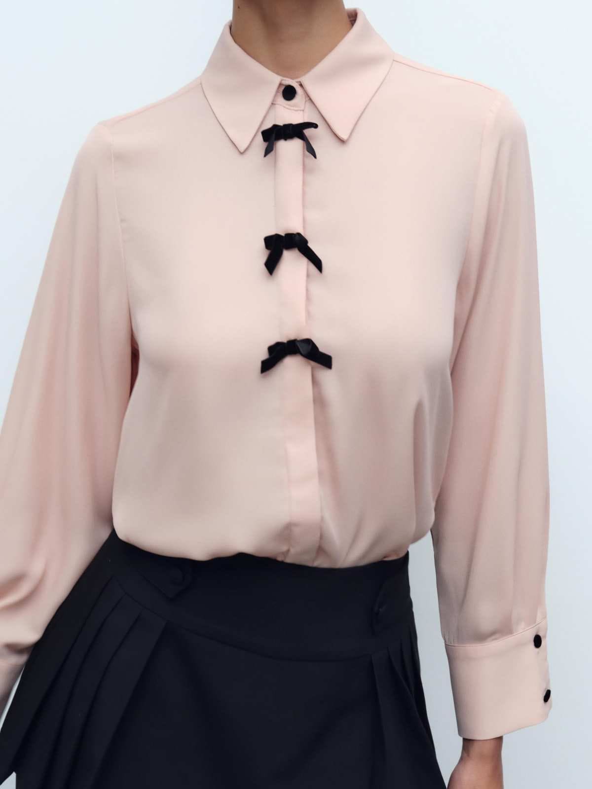 Camisa lazos terciopelo de Zara