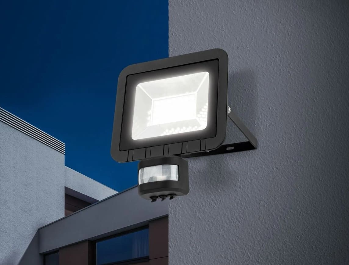Foco led para exteriores 24W