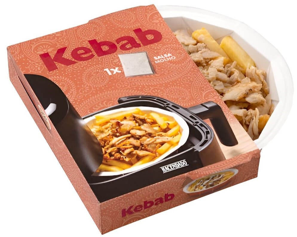 Patatas fritas con carne kebab y salsa Hacendado