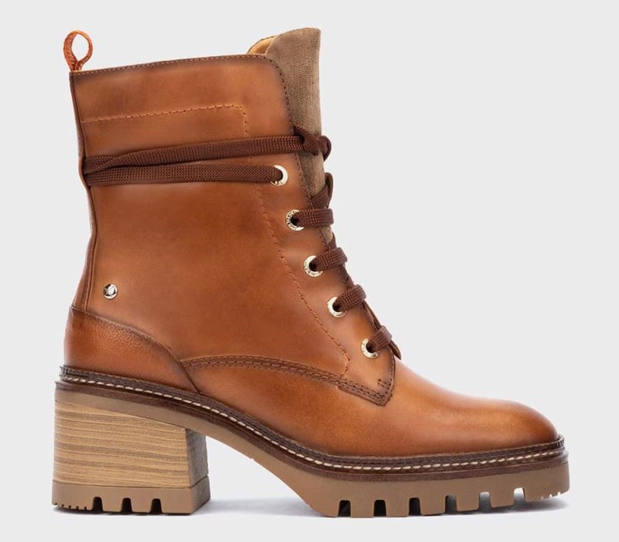 Botines con cordones