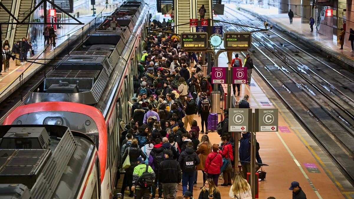 El caos se ha instalado en las estaciones de España