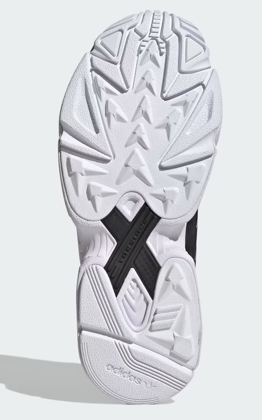 Las zapatillas Falcon negras de Adidas