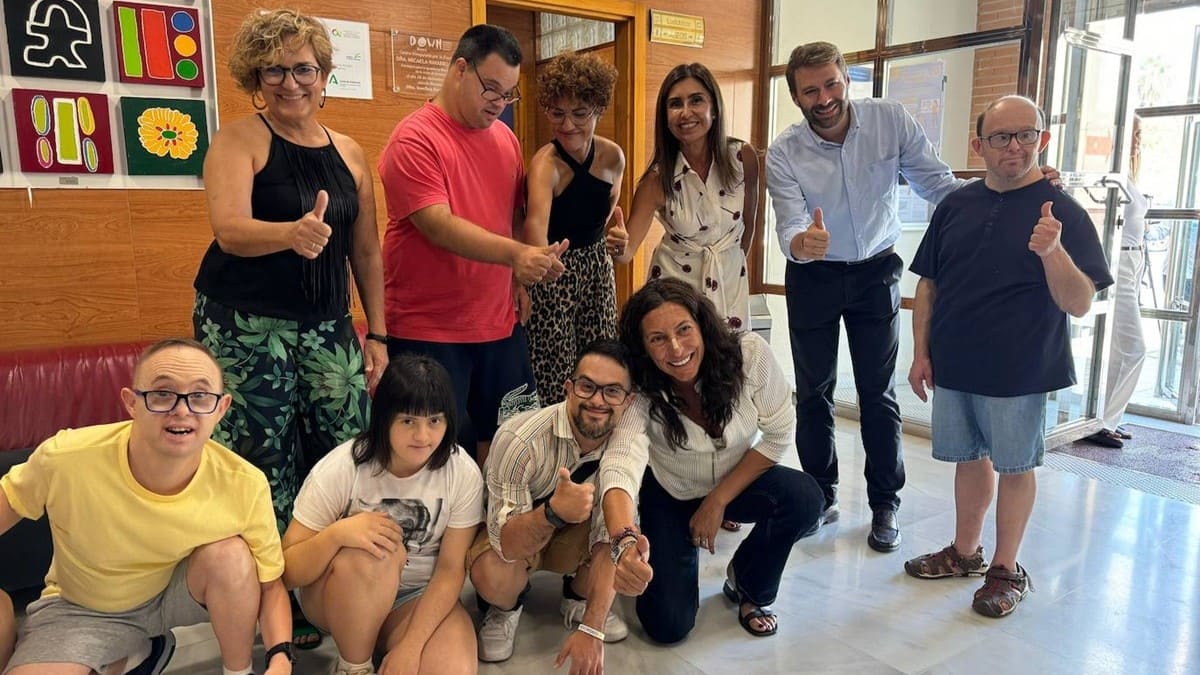 Visita reciente de Loles Lopez a la sede de Asalsido