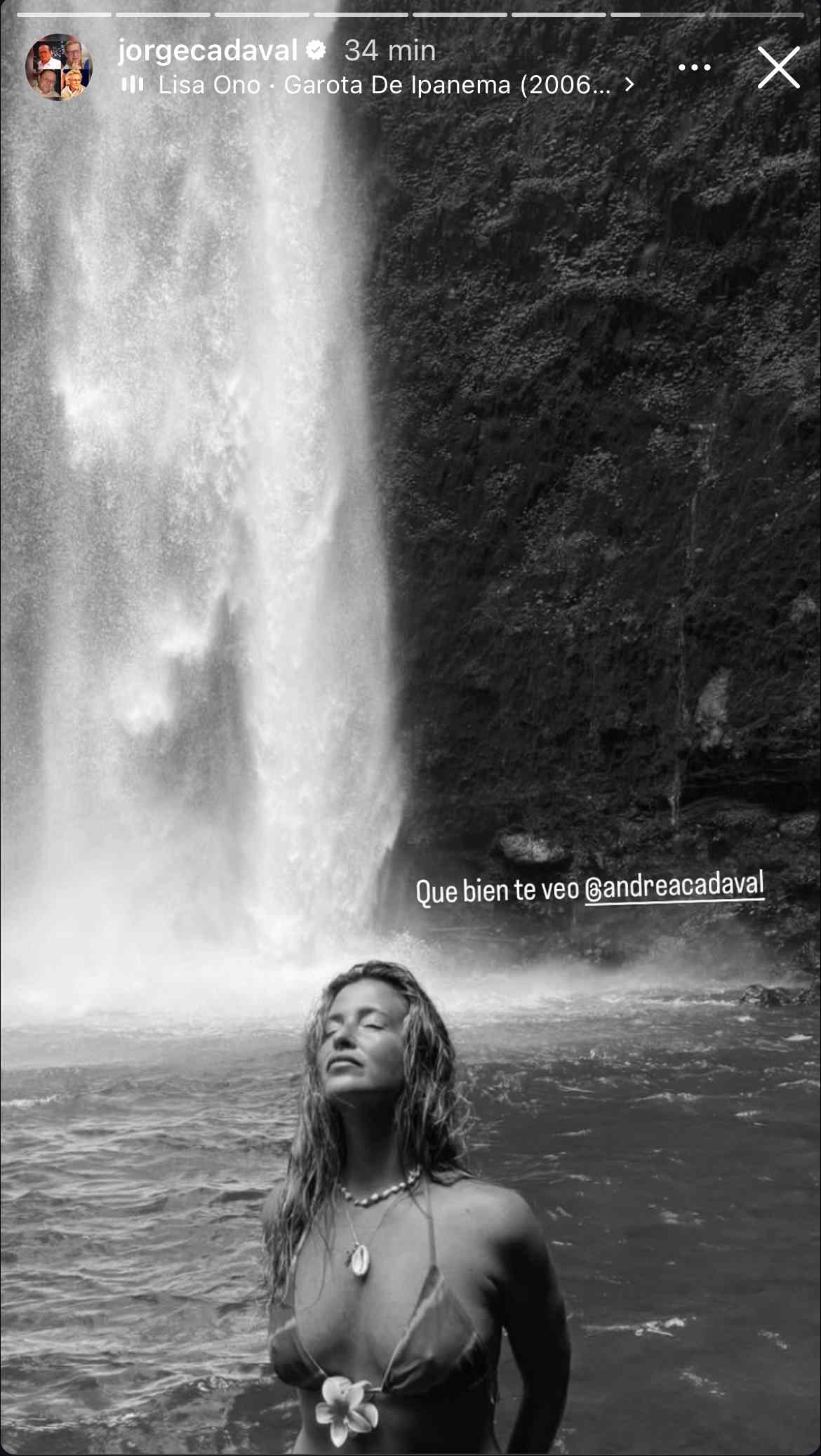 Andrea Cadaval visita una cascada en Bali | @andreacadaval