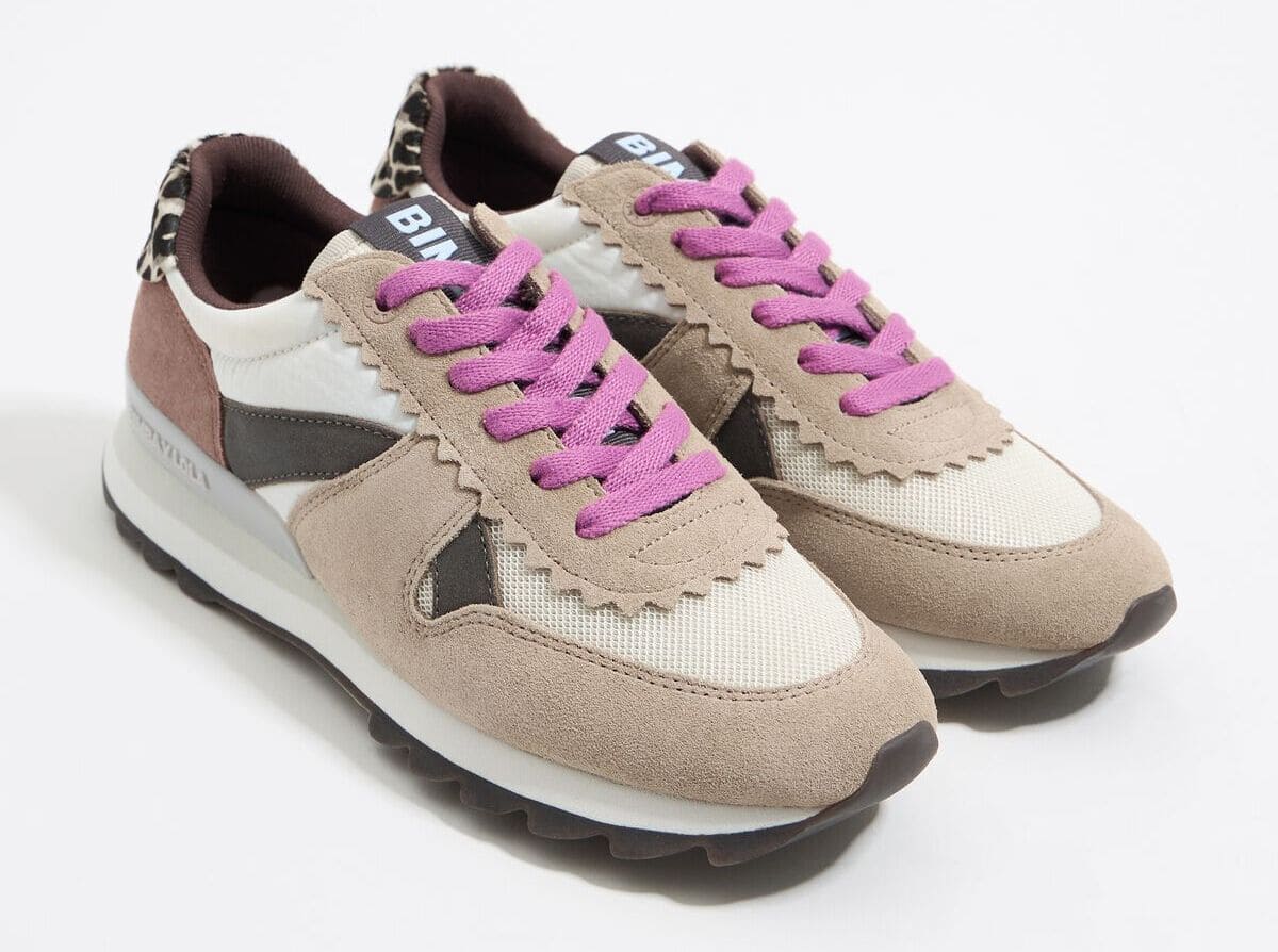 Las zapatillas deportivas técnicas 13 19 color arena de Bimba y Lola