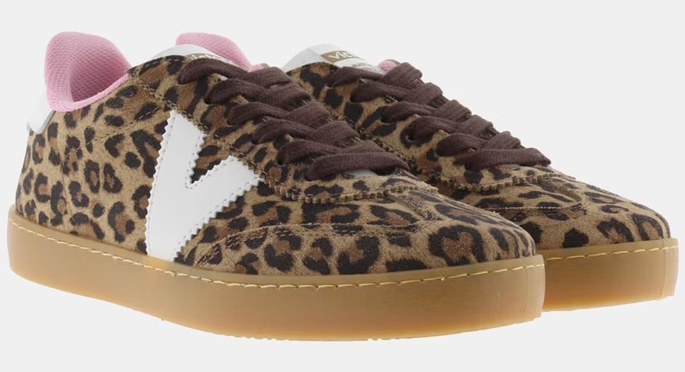 Las zapatillas de mujer Berlin de serraje con leopardo de Victoria en El Corte Inglés
