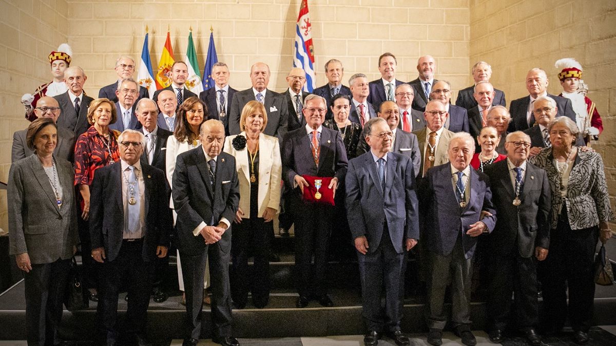 Entrega de la Medalla de Oro de Jerez a la Real Academia de San Dionisio (1)