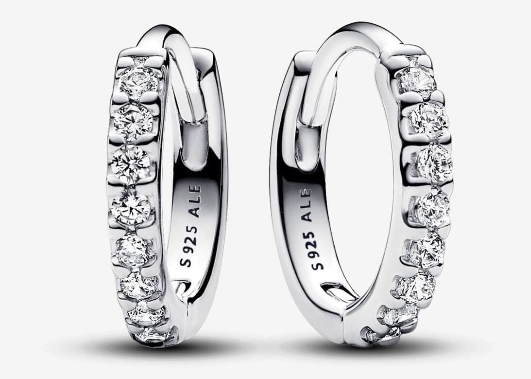 Conjunto de Regalo Pendiente de Corazón y Pendientes de Aro Brillante de Pandora