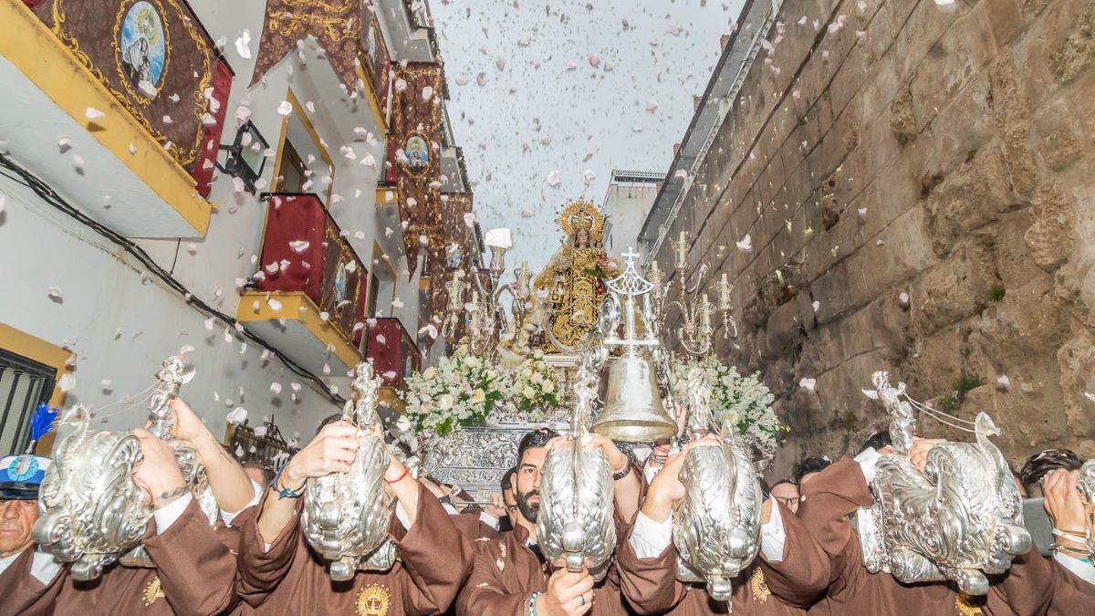 La Virgen del Carmen regresa a la iglesia de la Encarnación