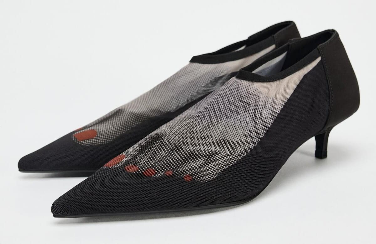 Zapato efeto mesh con estampado original