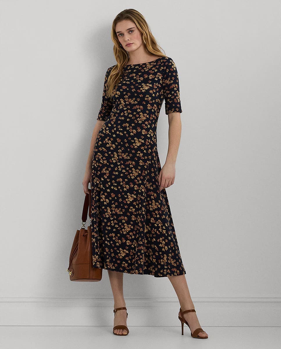 El vestido midi de manga corta con flores de Ralph Lauren en El Corte Inglés