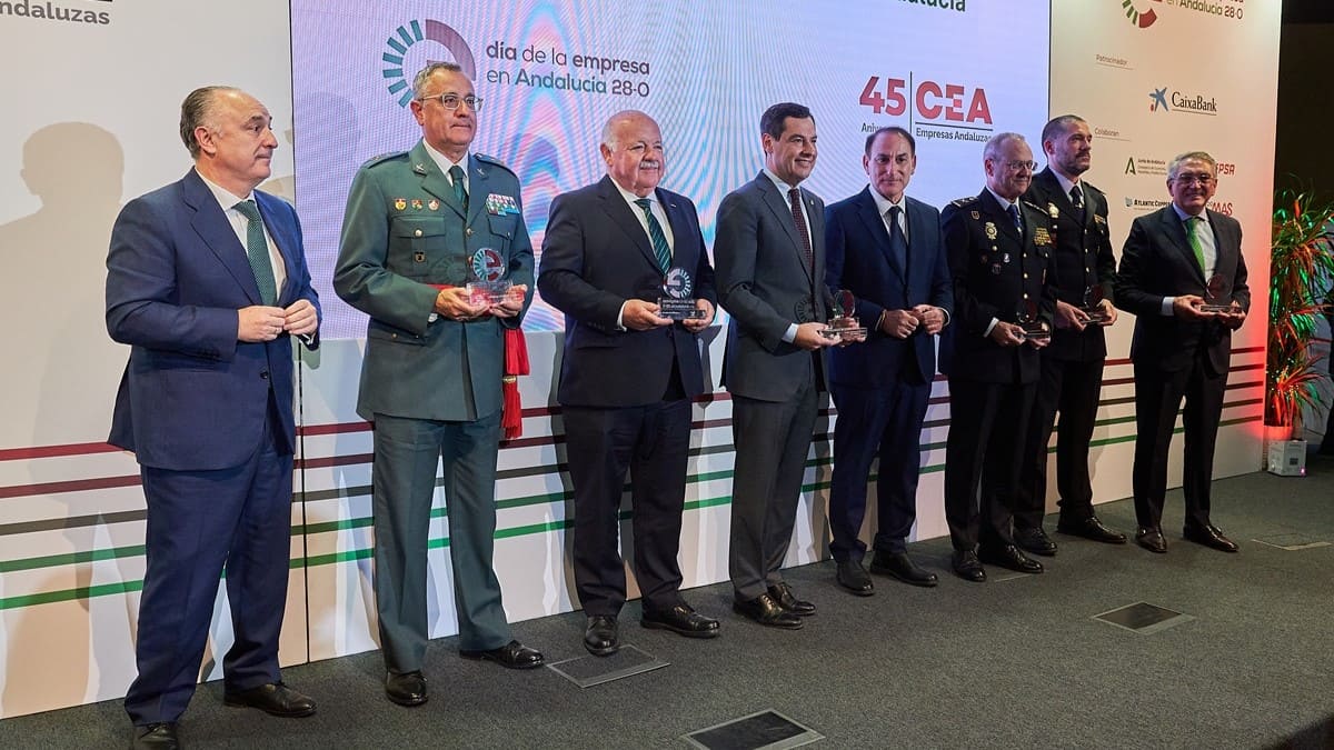 Juanma Moreno ha clausurado los actos | Salvador López Medina