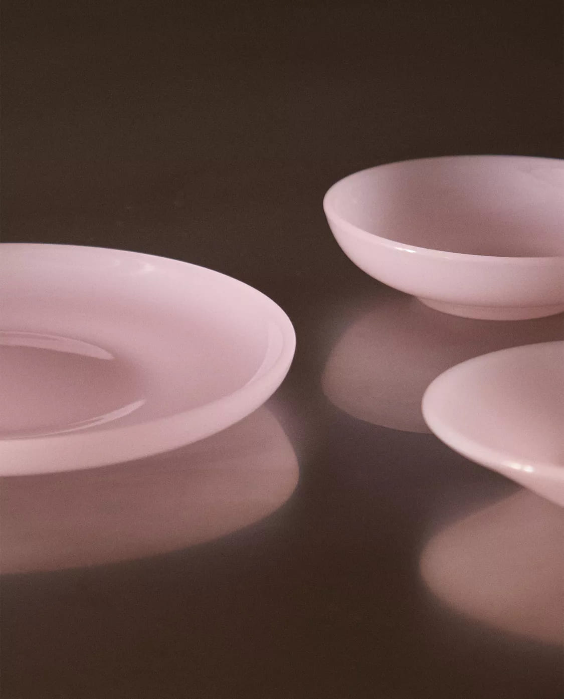 Vajilla de vidrio color Nanushka