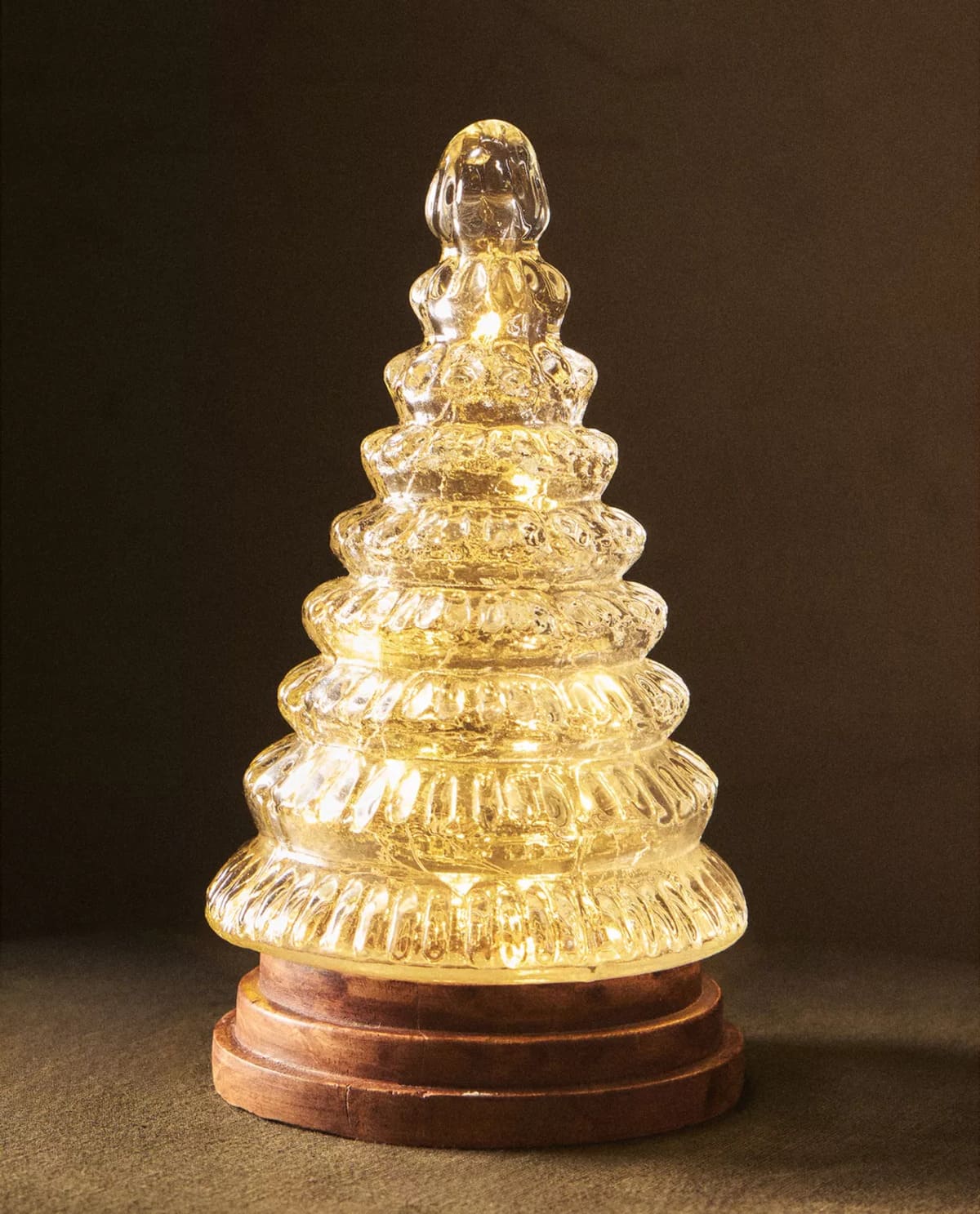 Árbol de navidad de vidrio con luces