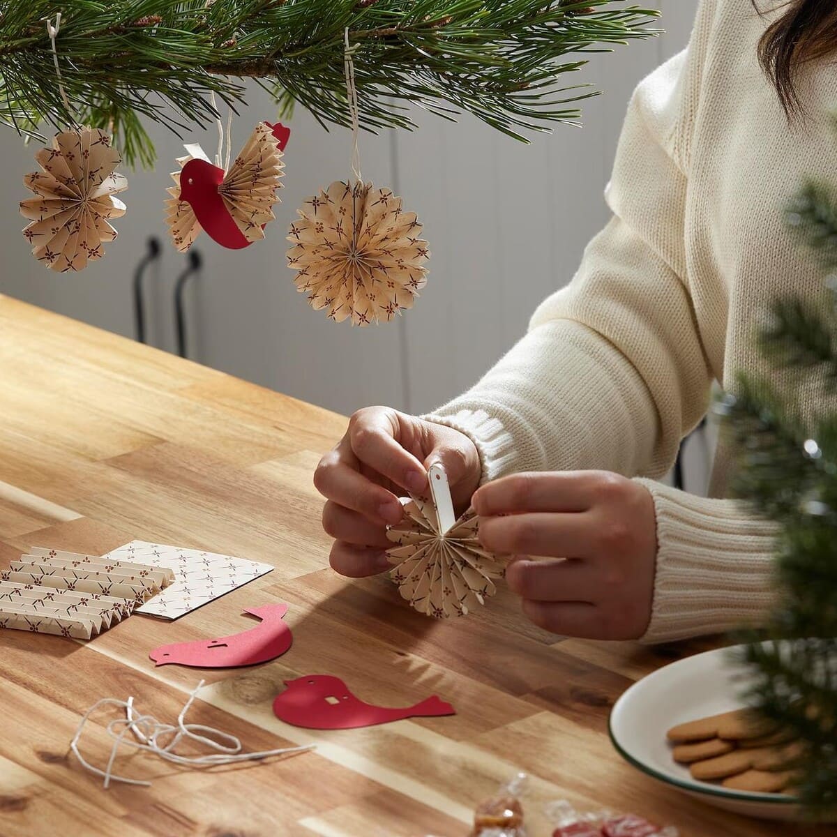 Set de adornos de papel