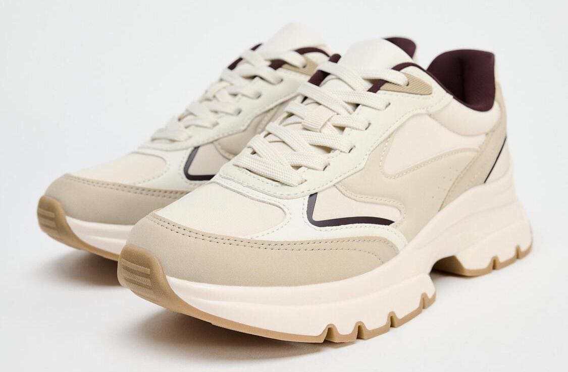 Las zapatillas de running con diseño combinado de Zara