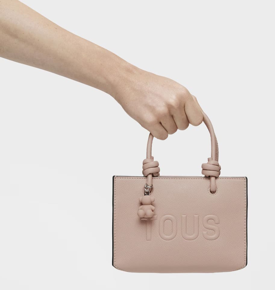 El mini bolso horizontal Topo La Rue New en color marrón de Tous