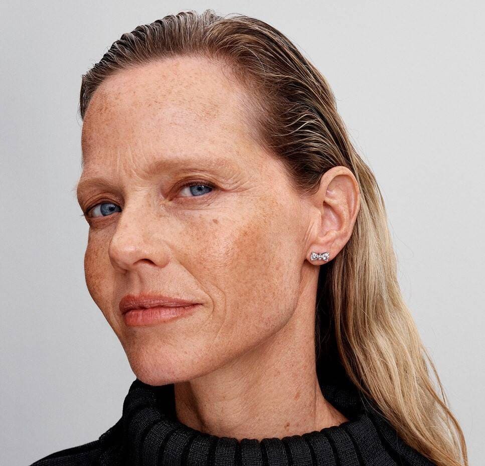 PANDORA Pendientes en plata de ley de botón Lazo Brillante