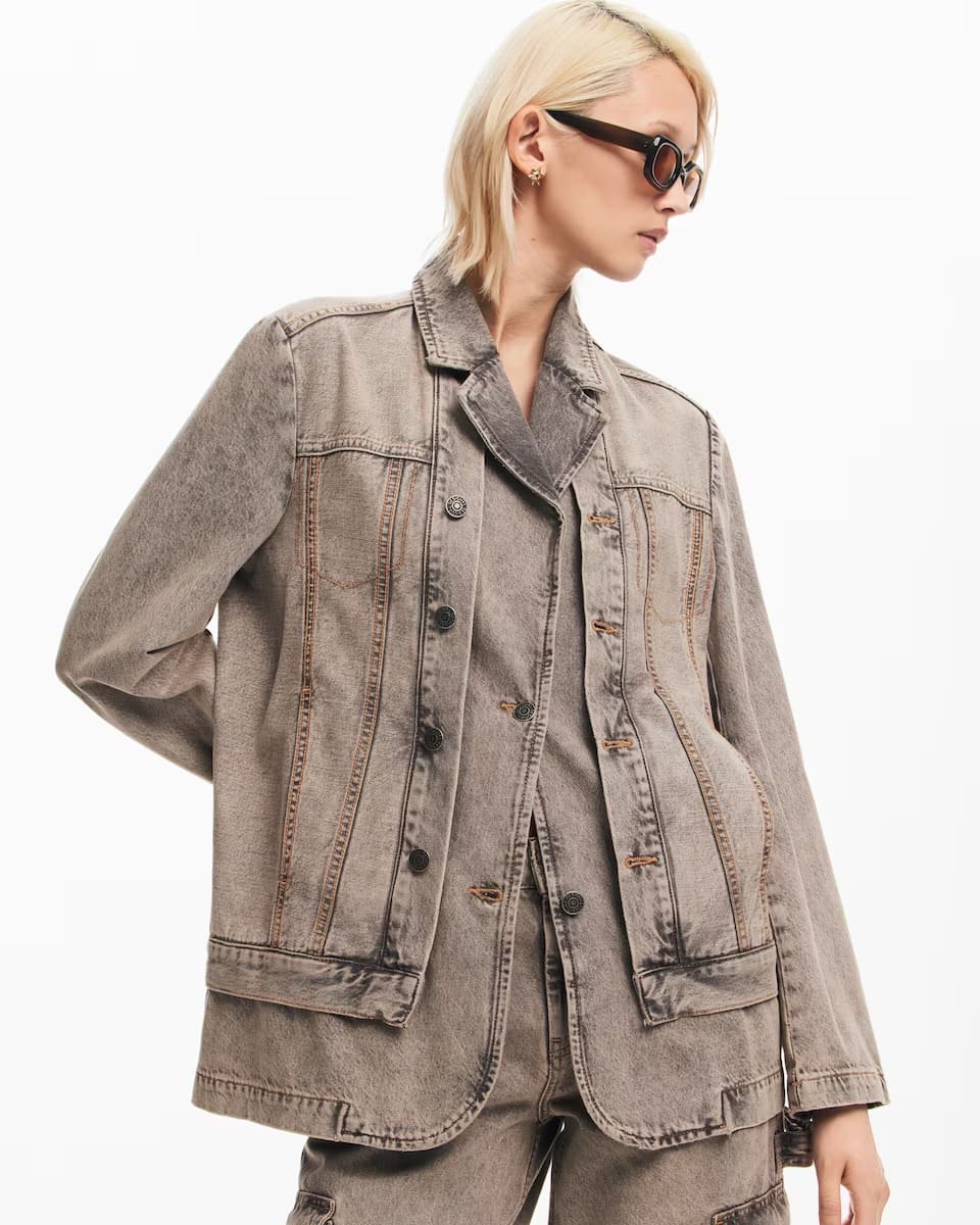 La chaqueta tipo blazer para mujer con denim desgastado de Desigual en El Corte Inglés