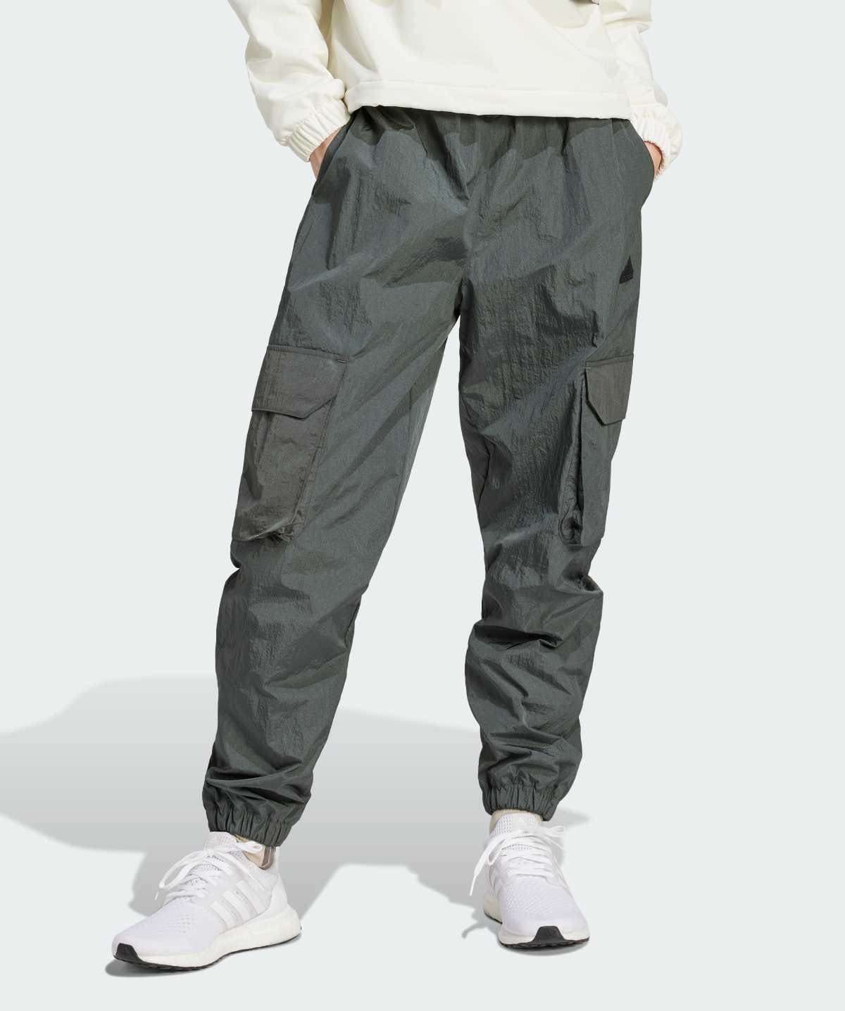 Pantalón City Escape Cargo de Adidas