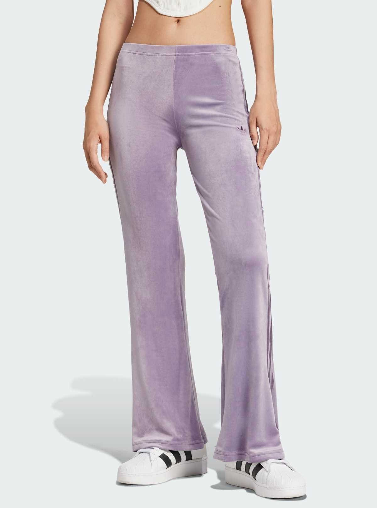Pantalón Crush Velvet Flared de Adidas
