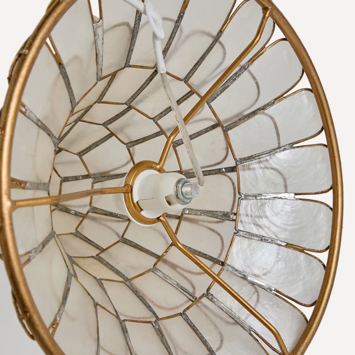 La lámpara de mesa en forma de Ángel de Navidad de El Corte Inglés